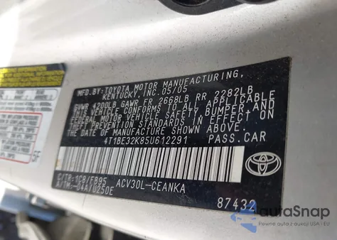 2005 Toyota Camry Le z USA, uszkodzony, nr VIN 4T1BE32K85U612291